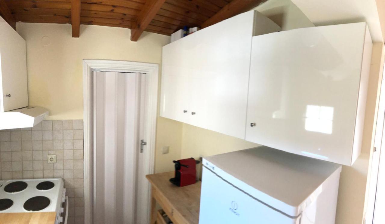 Wooden Ceiling Apartment - Close To City Center Kanali  Exterior photo